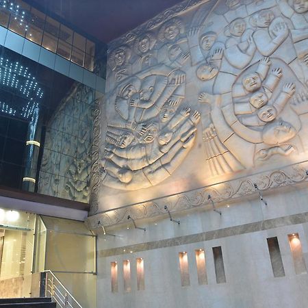 Geetika Galaxy Hotel Kānpur Exterior photo
